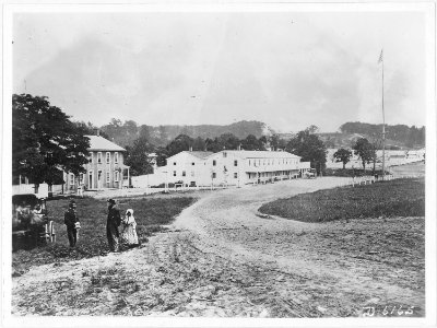 Giesboro (Point), DC. Remount station Depot Hqtrs and Stables. Capacity 30,000 animals. - NARA - 530237