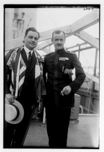 Gigli and Capt. of COLUMBO LCCN2014716177