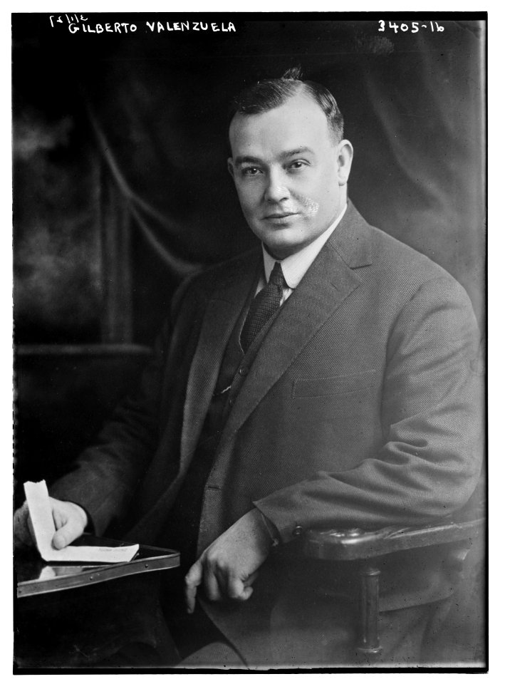 Gilberto Valenzuela LCCN2014697272
