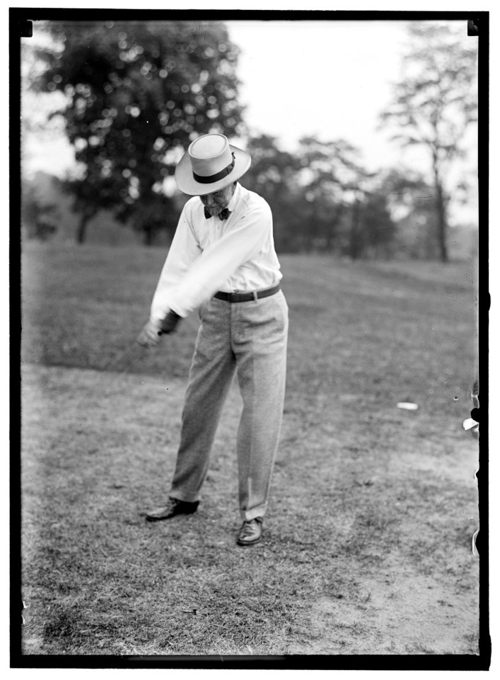 GILLETT, FREDERICK HUNTINGTON. REP. FROM MASSACHUSETTS, 1893-1925; SPEAKER, 66TH, 67TH, 68TH CONGRESSES; SENATOR, 1925-1931. PLAYING GOLF LCCN2016864624