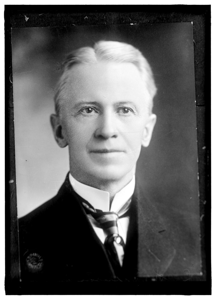 GILLETTE, L.S. OF MINNEAPOLIS LCCN2016870233