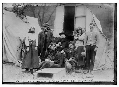 Gipsy Smith and other gypsies, Pittsburgh, Pa. LCCN2014683093