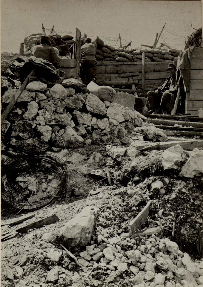 Gipfelstellung am VRSIC. Aufgenommen am 27. Juli 1916. (BildID 15478689)