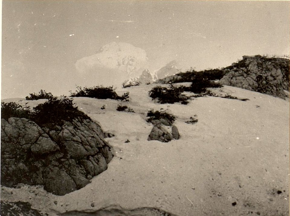 Gipfel des kleinen Pal, Kote 1881, aufgenommen am 2. Mai 1916. (BildID 15473976)