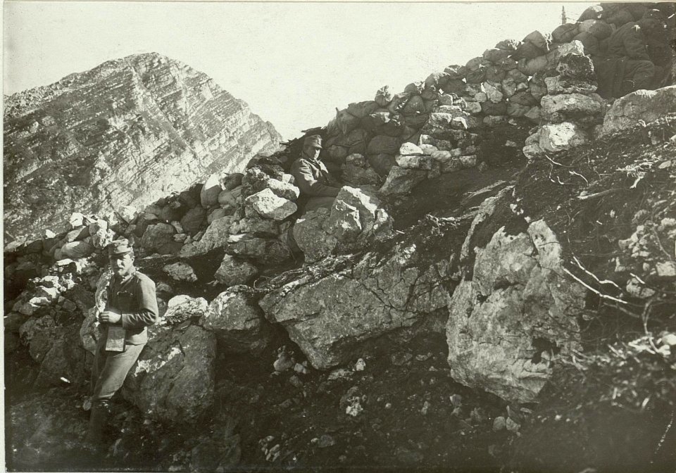 Gipfelstellung des Vrsic mit Blick auf den Lipnik (BildID 15463478)