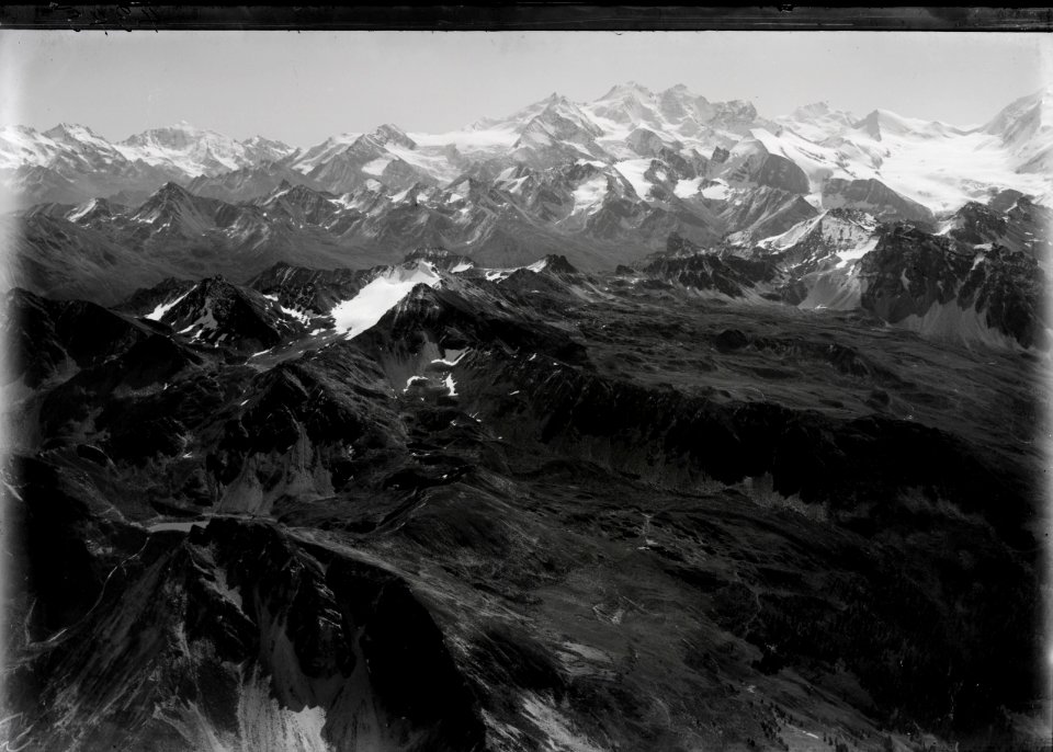 ETH-BIB-Illhorn, Bella Tola, Mischabel, Scharzhorn v. N. aus 3500 m-Inlandflüge-LBS MH01-004345