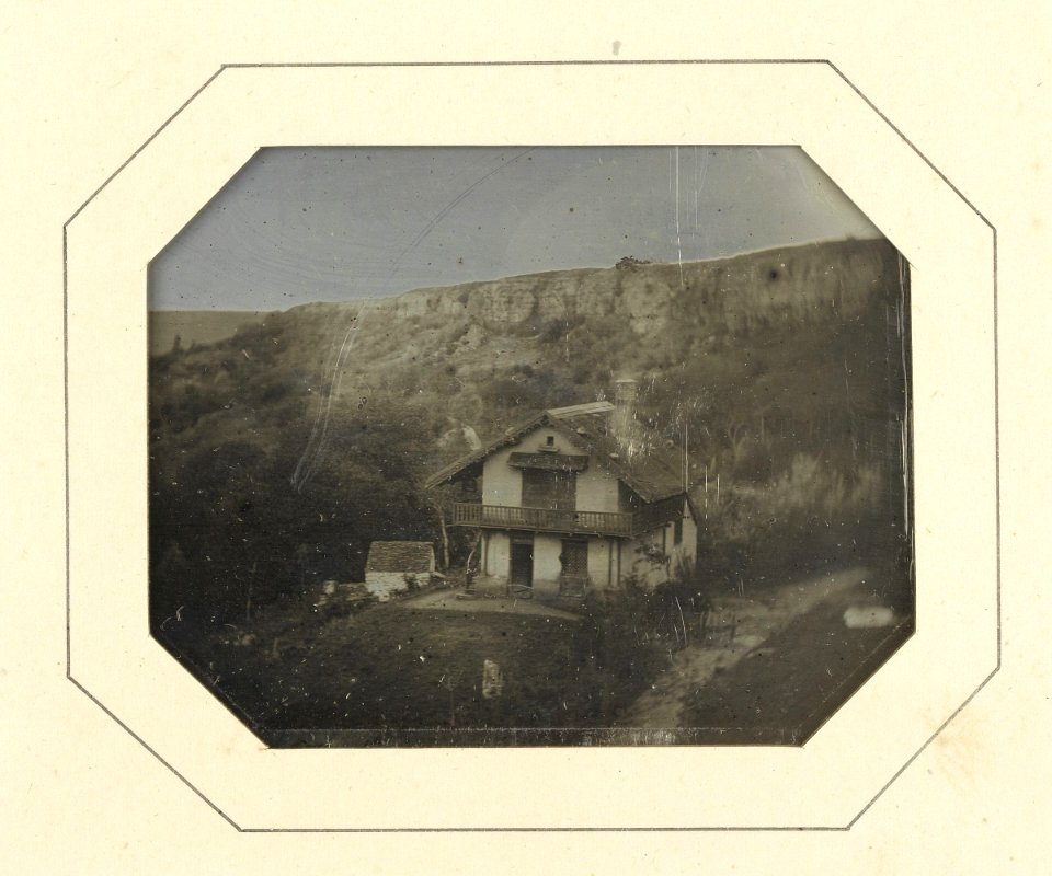 Girault de Prangey - Chalet en bois du domaine des Tuaires
