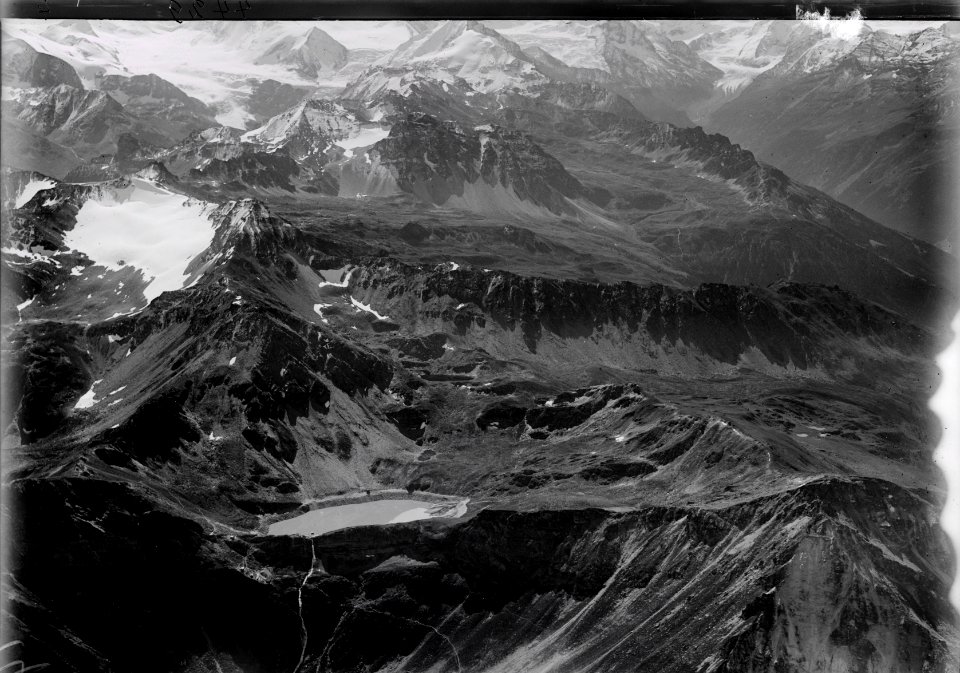 ETH-BIB-Illsee, Rothorn, Les Diablons, Schwarzhorn, Val Zinal v. N. aus 3000 m-Inlandflüge-LBS MH01-004429