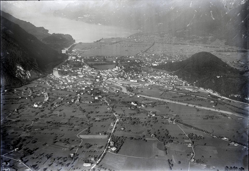 ETH-BIB-Interlaken aus 400 m-Inlandflüge-LBS MH01-004802