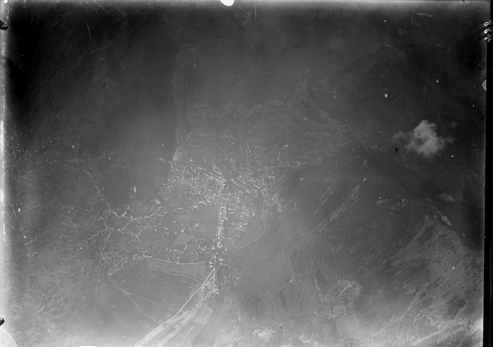 ETH-BIB-Interlaken, Thunersee aus 4000 m-Inlandflüge-LBS MH01-000488