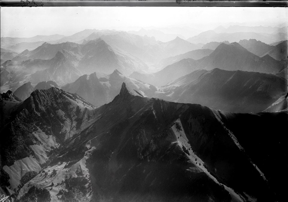 ETH-BIB-Jauntal, Stockhorn, Niesen, Dent du Bourgoz v. W. aus 2200 m-Inlandflüge-LBS MH01-004832
