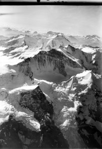 ETH-BIB-Jungfrau, Giessengletscher, Aletschhorn v. N. aus 5000 m-Inlandflüge-LBS MH01-001220
