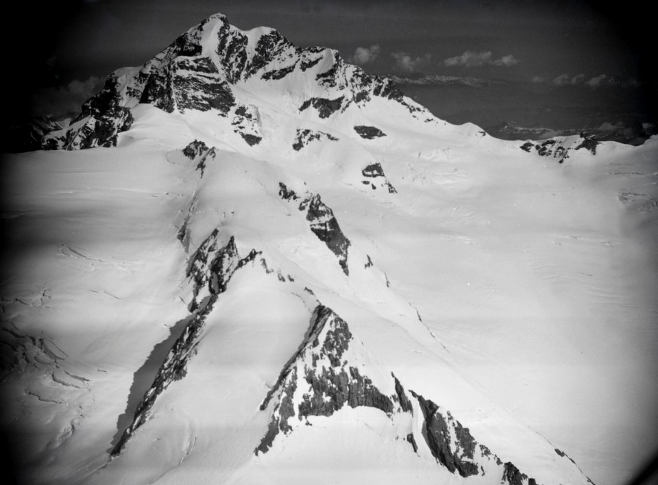 ETH-BIB-Jungfrau, Krausberg, Jungfraujoch v. S. O. aus 4500 m-Inlandflüge-LBS MH01-006451