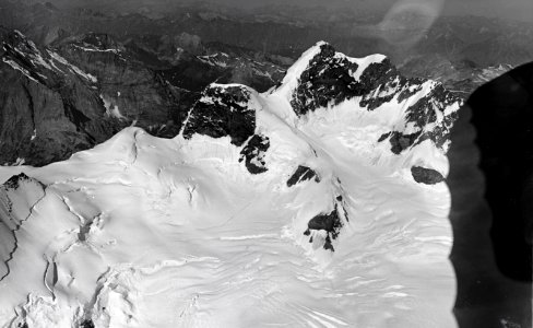 ETH-BIB-Jungfrau, Rottalhorn mit Flugzeug v. S.-Inlandflüge-LBS MH01-001229