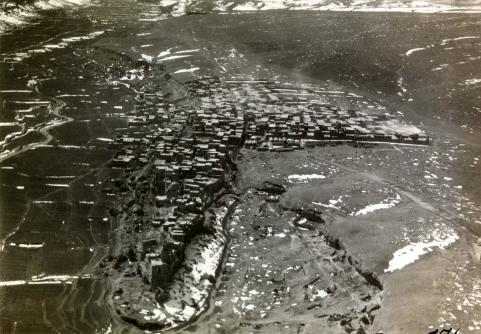 ETH-BIB-Izadkhast aus 500 m Höhe-Persienflug 1924-1925-LBS MH02-02-0176-AL-FL