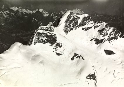 ETH-BIB-Jungfrau v. S. O. aus 5000 m-Inlandflüge-LBS MH01-001001