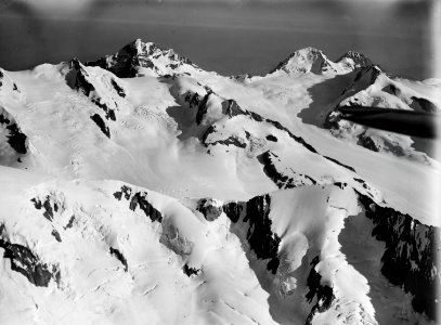 ETH-BIB-Jungfrau, Mönch, Gletscherhorn, Jungfraufirn, Eiger v. S. aus 4500 m-Inlandflüge-LBS MH01-001004