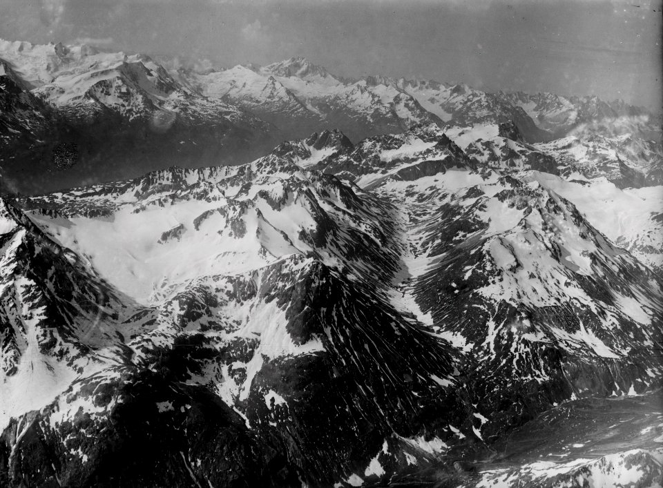 ETH-BIB-Julier, Piz Güglia, Piz Julier, Val Bevers. Monte della Disgrazia v. N. aus 3200 m-Inlandflüge-LBS MH01-000886