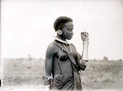 ETH-BIB-Junges Waikoma-Mädchen-Kilimanjaroflug 1929-30-LBS MH02-07-0030
