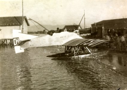 ETH-BIB-Junkers A 20 bei Marina di Pisa-Persienflug 1924-1925-LBS MH02-02-0001-AL-FL