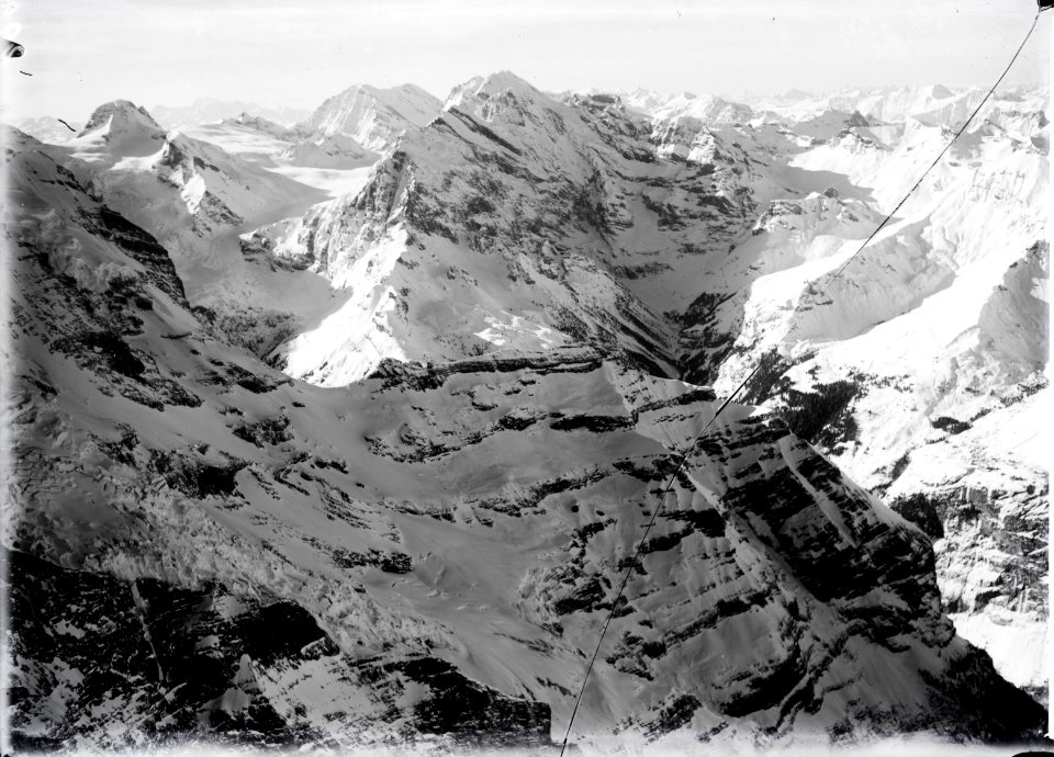 ETH-BIB-Jungfrau, Nordwestgrad, Gspaltenhorn v. N. W. aus 4000 m-Inlandflüge-LBS MH01-000290