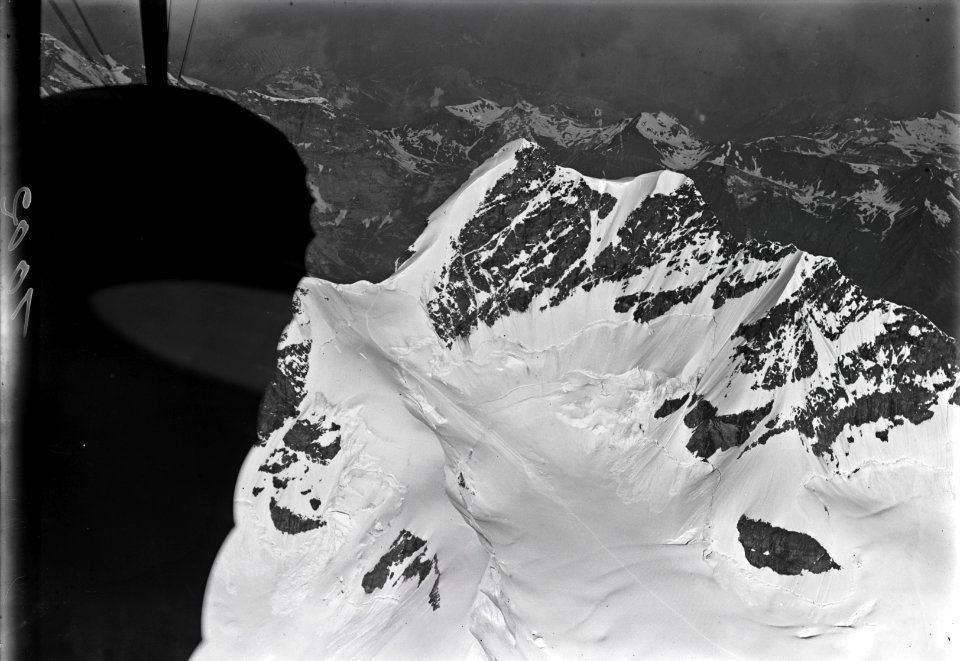 ETH-BIB-Jungfrau, Rottalsattel v. S. S. O. aus 4000 m-Inlandflüge-LBS MH01-001002