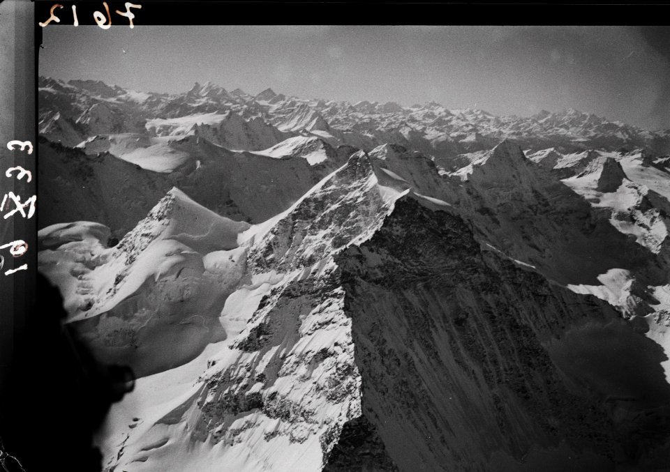 ETH-BIB-Jungfrau, Silberhorn, Rottalhorn, Gspalthorn, Breithorn, Walliseralpen-Inlandflüge-LBS MH01-007612