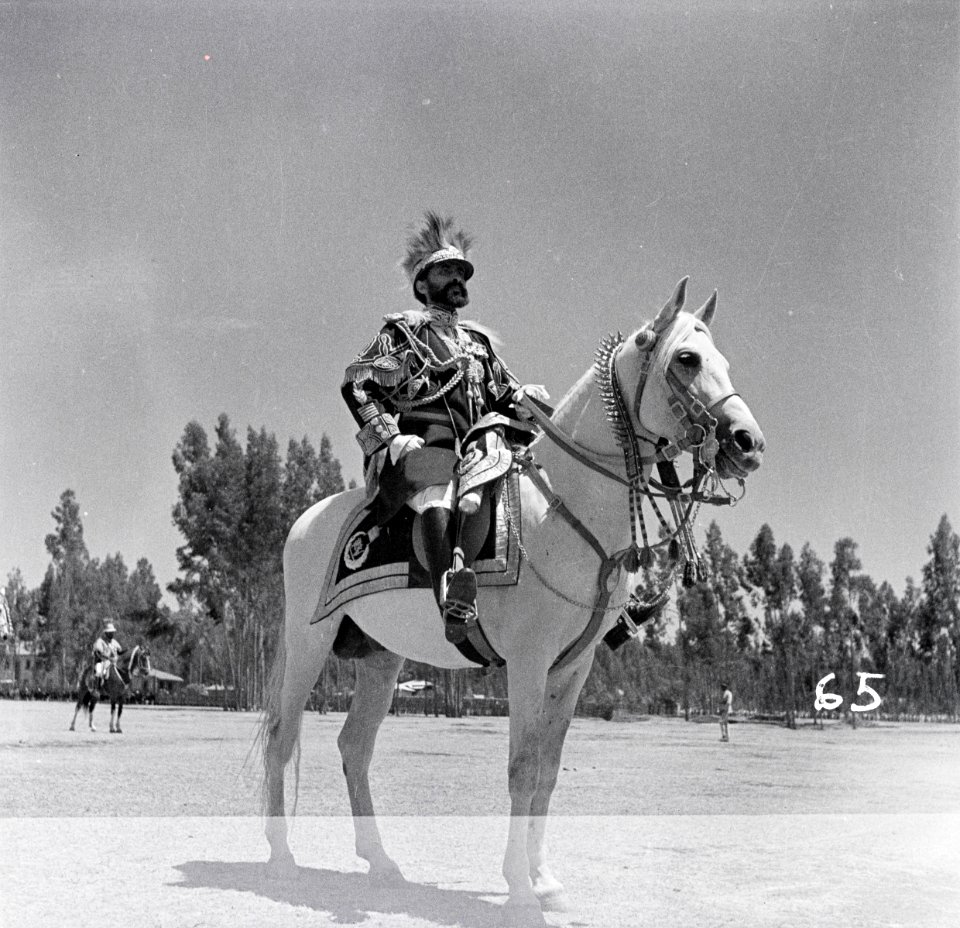 ETH-BIB-Kaiser Haile Selassie I. zu Pferd-Abessinienflug 1934-LBS MH02-22-0400