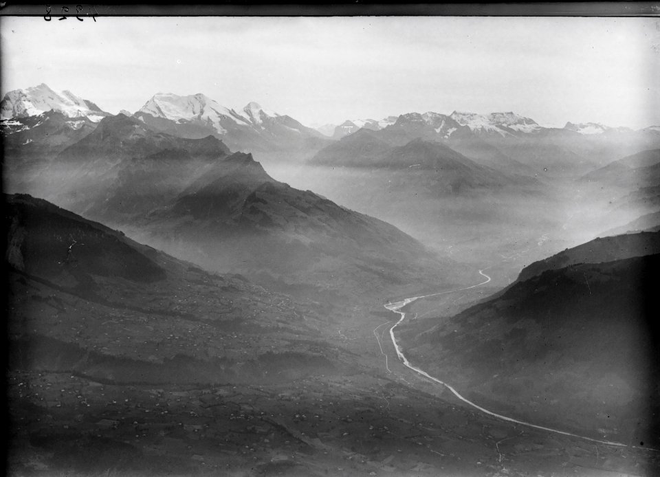 ETH-BIB-Kandertal, Engstligental, Altels, Wildstrubel v. O. ais 3000 m-Inlandflüge-LBS MH01-004328