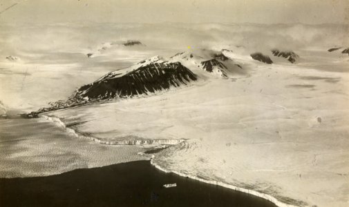 ETH-BIB-Junkers Spitzbergen Expedition, Aufnahme mit Goerz Kamera und Goerz Dogmar 1-4,5-Spitzbergenflug 1923-LBS MH02-01-0082