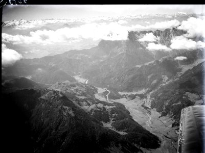ETH-BIB-Kaisergebirge, Blickrichtung Süd-Süd-Ost (SSE)-Inlandflüge-LBS MH01-007453