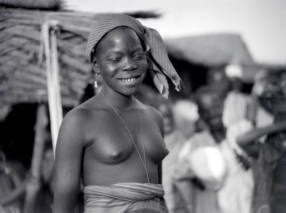 ETH-BIB-Kano- Junges Haussamädchen-Tschadseeflug 1930-31-LBS MH02-08-0674