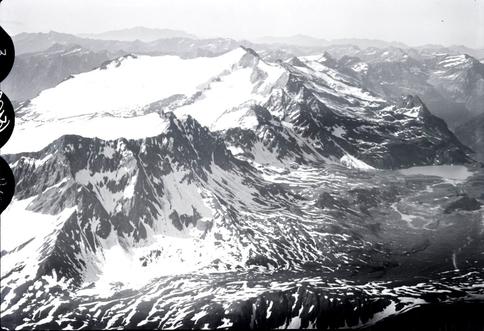 ETH-BIB-Kastelhorn, Basòdino, Passo San Giacomo, Lago Castel v. N. aus 3700 m-Inlandflüge-LBS MH01-006192