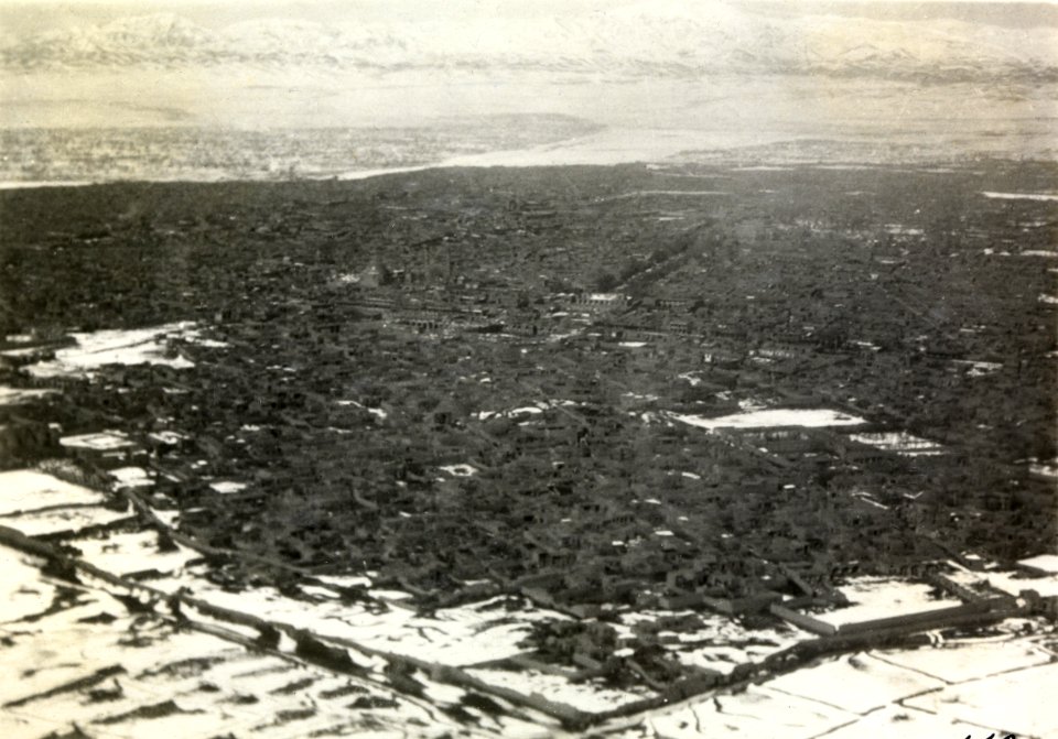 ETH-BIB-Kaschan aus 500 m Höhe-Persienflug 1924-1925-LBS MH02-02-0112-AL-FL
