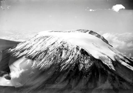 ETH-BIB-Kibo von W. aus 5800 m Höhe-Kilimanjaroflug 1929-30-LBS MH02-07-0114
