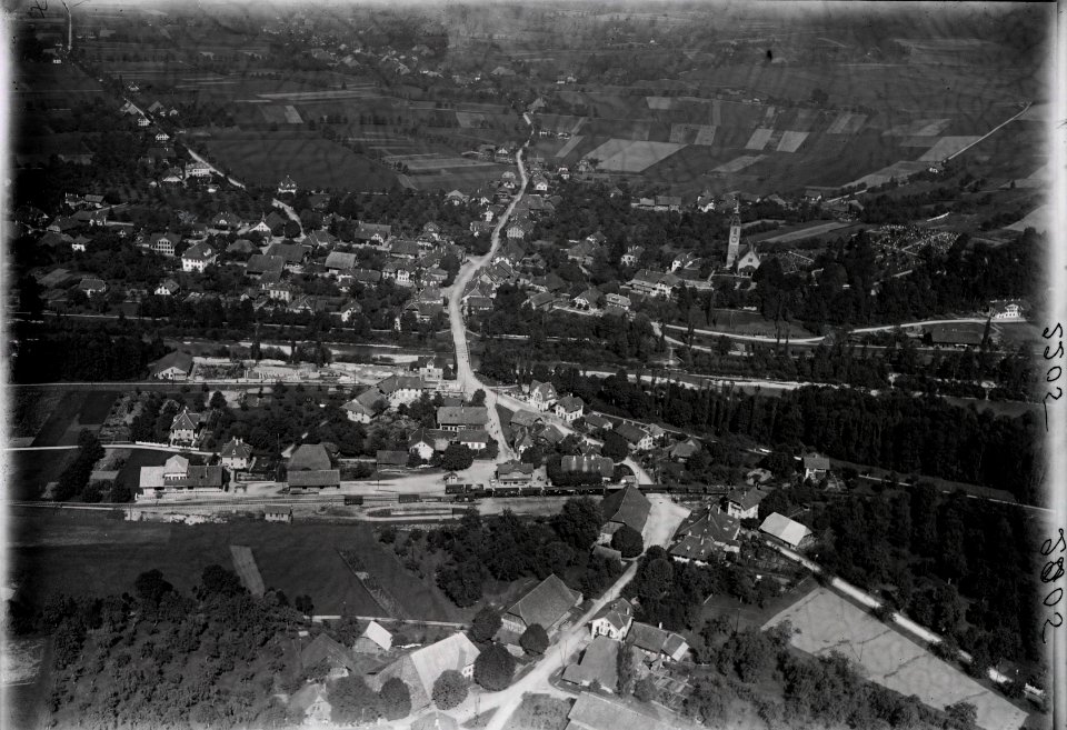 ETH-BIB-Kirchberg mit Bahnhof und Dampfeisenbahn-Inlandflüge-LBS MH01-002205