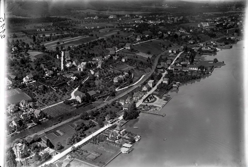 ETH-BIB-Kilchberg, Mönchhof v. S. aus 200 m-Inlandflüge-LBS MH01-002115