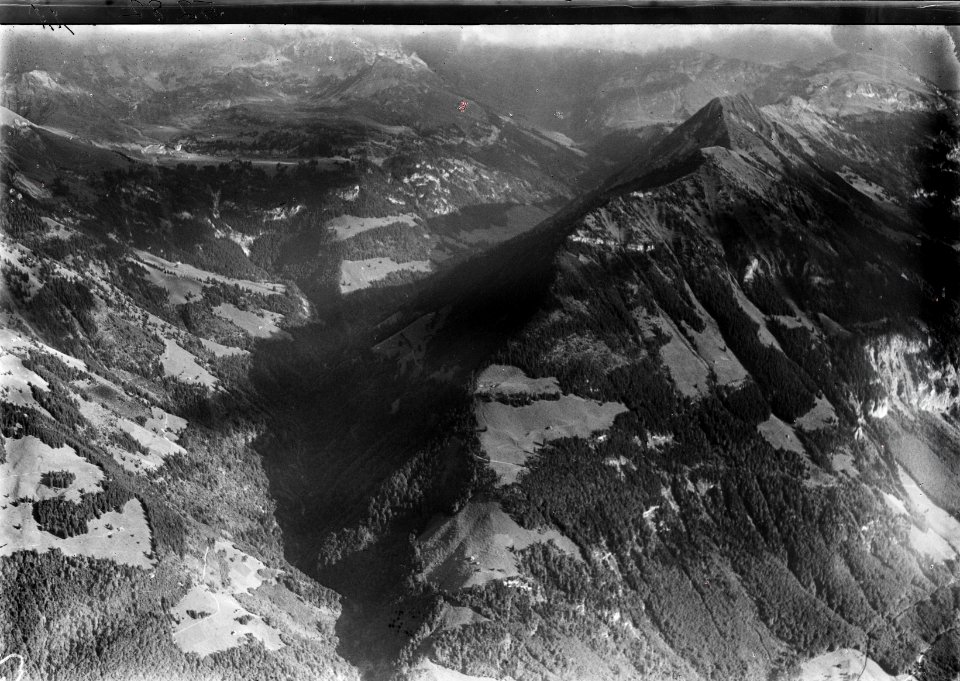 ETH-BIB-Klein Melchtal v. N. aus 2000 m-Inlandflüge-LBS MH01-005282