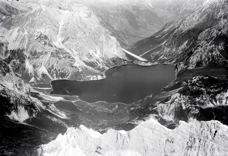ETH-BIB-Kirchlispitzen, Lünersee Seetal. Brandnertal v. S. O. aus 3200 m-Inlandflüge-LBS MH01-003888