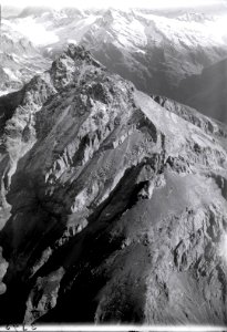 ETH-BIB-Kleine Windgällen, Düssistock, Hüfifirn v. N. W. aus 3600 m-Inlandflüge-LBS MH01-002395