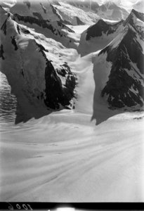 ETH-BIB-Konkordiaplatz, Grünegg, Grüneggfirn, Grünhornlücke aus 4500 m-Inlandflüge-LBS MH01-001006