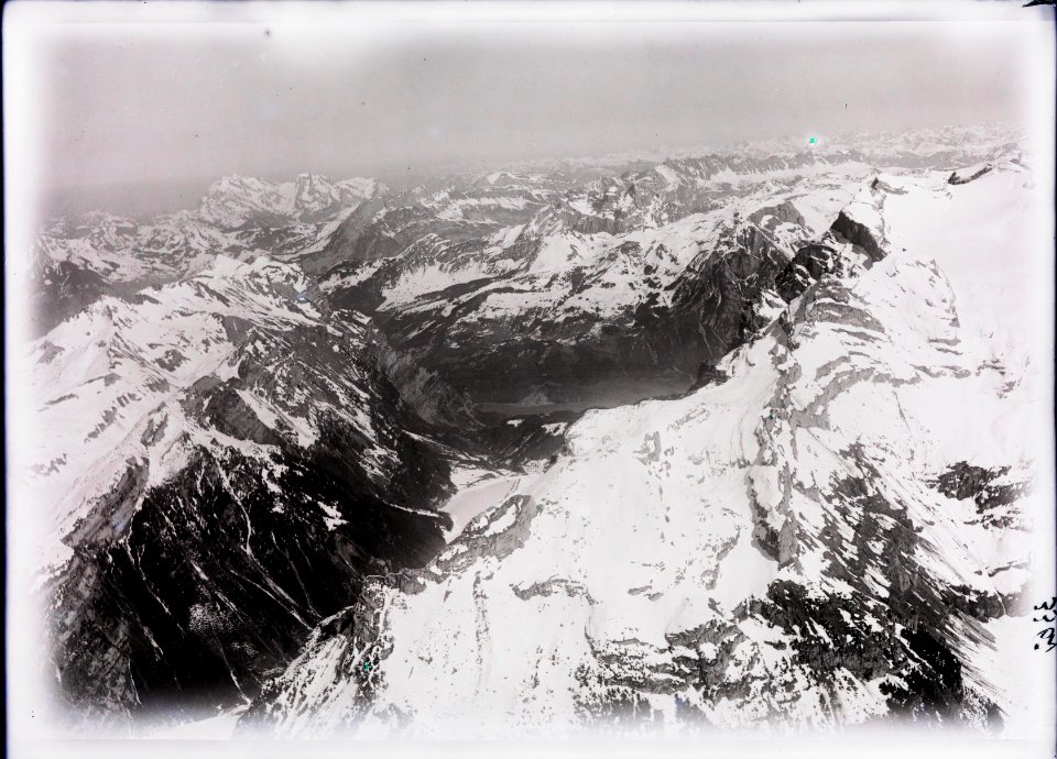 ETH-BIB-Klöntal, Glärnisch, Säntis v. W. aus 3500 m-Inlandflüge-LBS MH01-003362