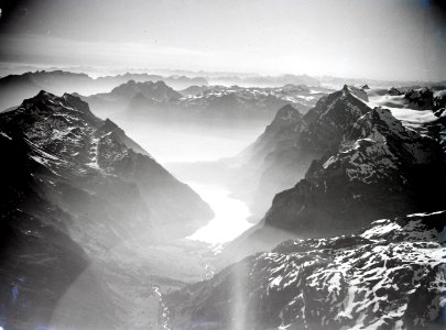 ETH-BIB-Klöntalersee, Glärnisch, Mürtschenstock aus 3200 m-Inlandflüge-LBS MH01-006441