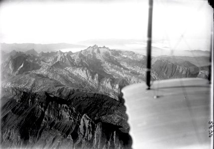 ETH-BIB-Kreuzberge, Altmann, Säntis, Kreuzegg v. O. aus 3500 m-Inlandflüge-LBS MH01-002470