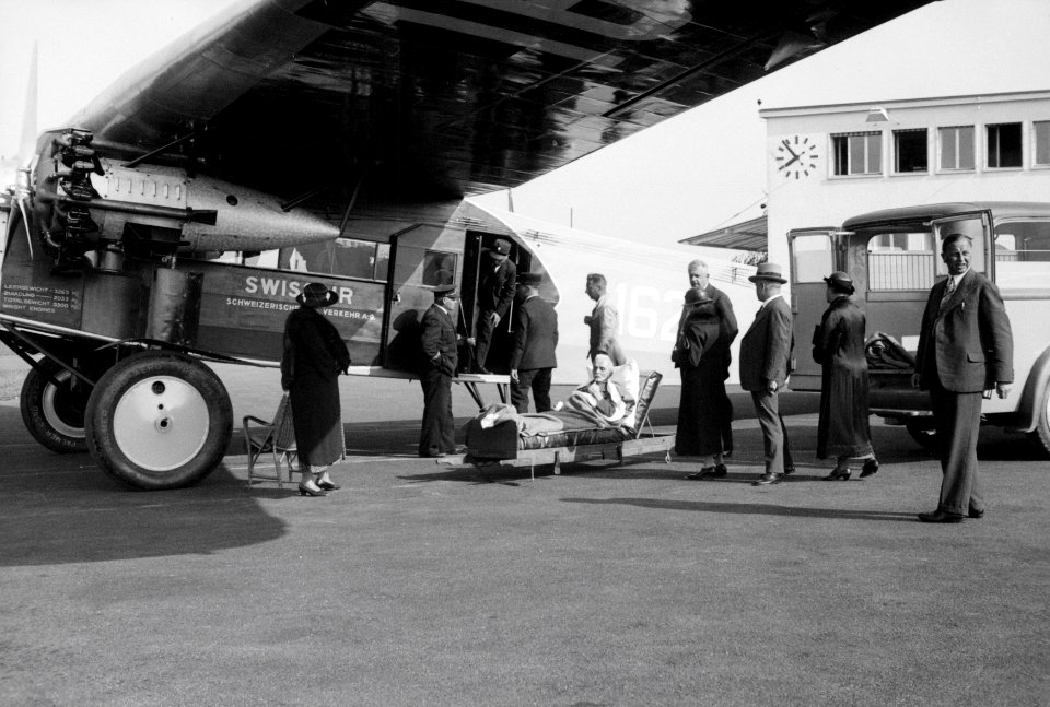 ETH-BIB-Krankentransport mit der Fokker F.VII b-3m, CH-162 (HB-LBQ) in Dübendorf-Inlandflüge-LBS MH05-29-08