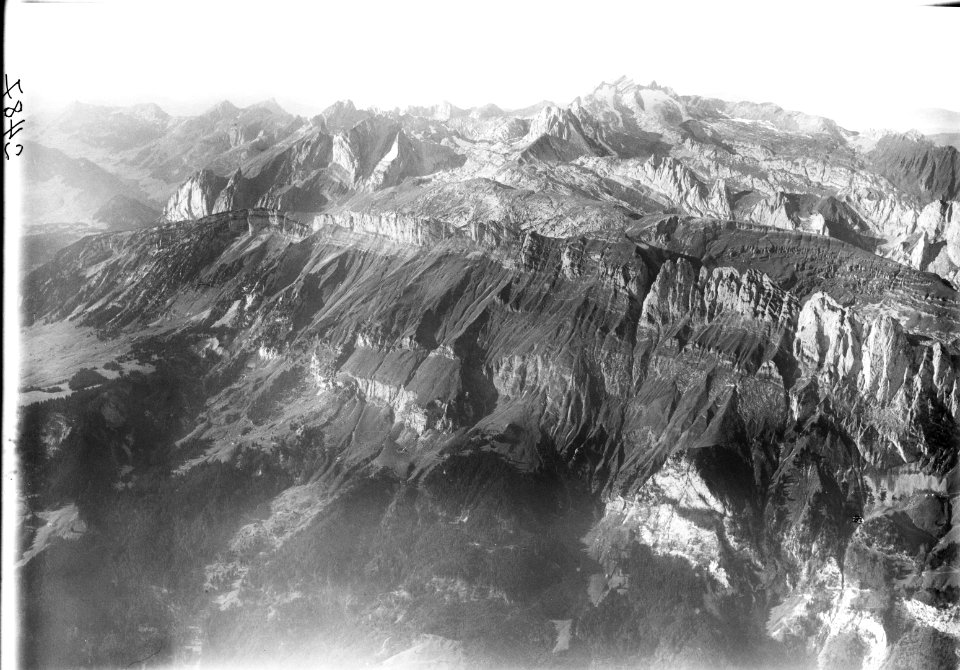 ETH-BIB-Kreuzberge, Säntis, Gulmen, Toggenburg v. O. aus 2500 m-Inlandflüge-LBS MH01-002487