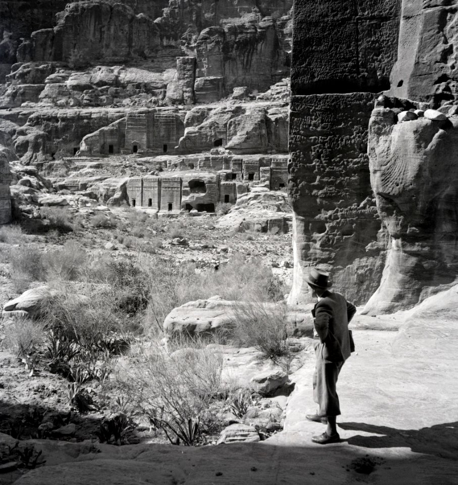 ETH-BIB-Korinthisches Felsengrab, Petra-Abessinienflug 1934-LBS MH02-22-0096