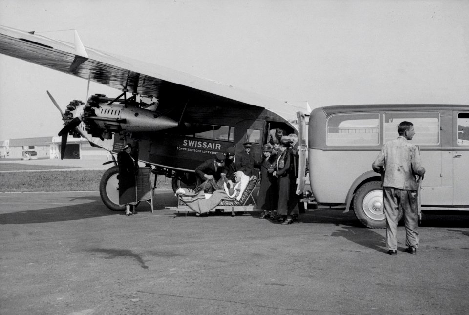 ETH-BIB-Krankentransport mit der Fokker F.VII b-3m, CH-162 (HB-LBQ) in Dübendorf-Inlandflüge-LBS MH05-29-02