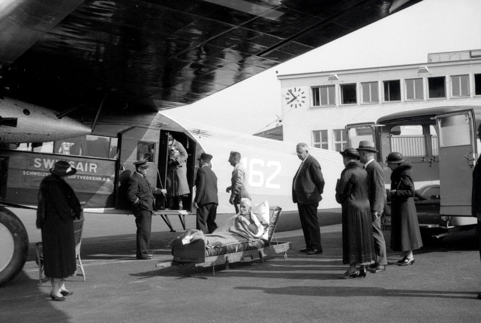 ETH-BIB-Krankentransport mit der Fokker F.VII b-3m, CH-162 (HB-LBQ) in Dübendorf-Inlandflüge-LBS MH05-29-06