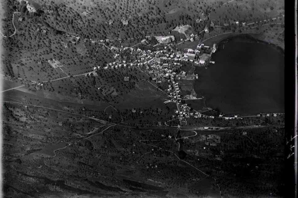 ETH-BIB-Küssnacht am Rigi v. O. aus 800 m-Inlandflüge-LBS MH01-001741